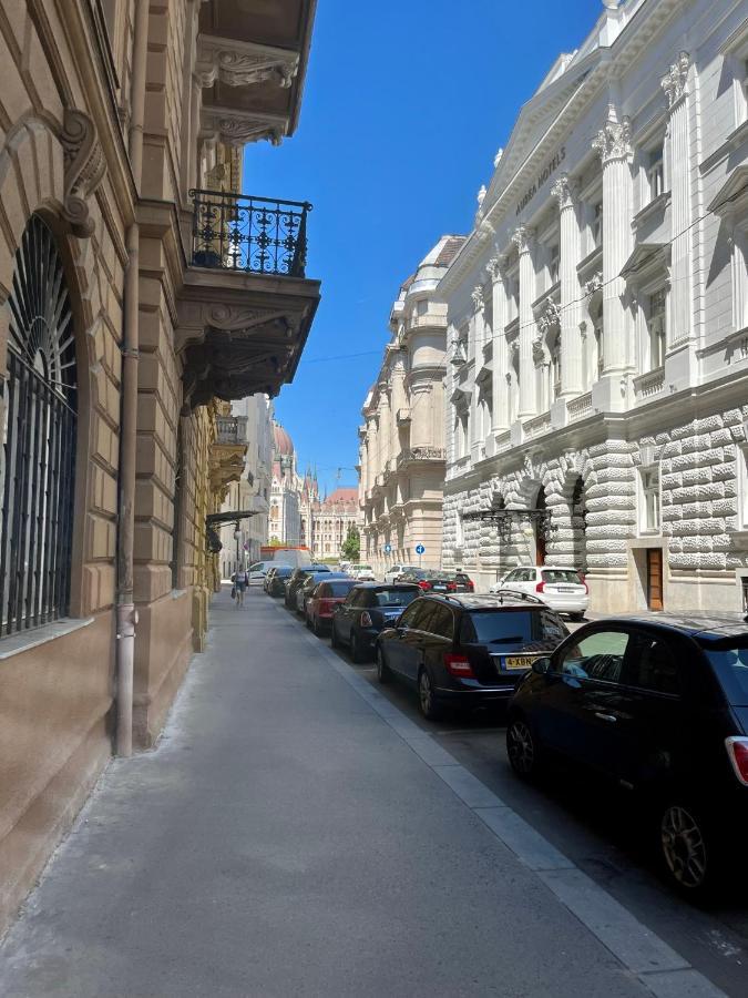Academy Home - Elegant Place Next To The Parliament ブダペスト エクステリア 写真